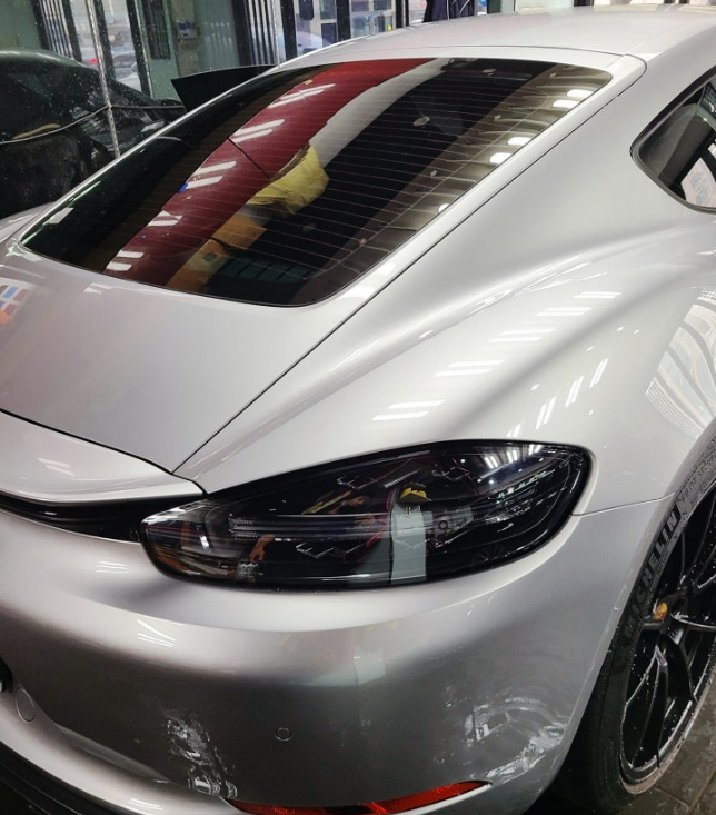 포르쉐 카이맨 718 GTS [범퍼 수리 후진 찍힘 덴트 사고 수리 전문]