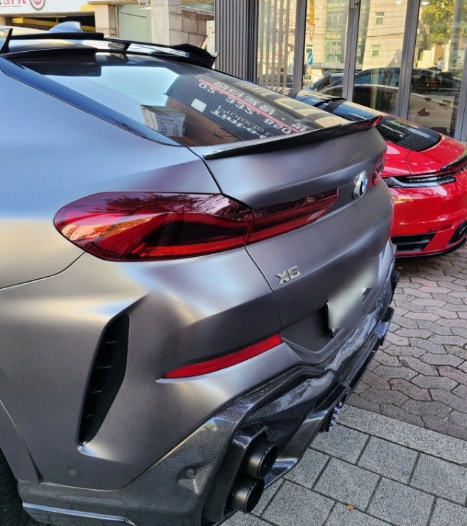 BMW X6 [다크 그레이 랩핑]
